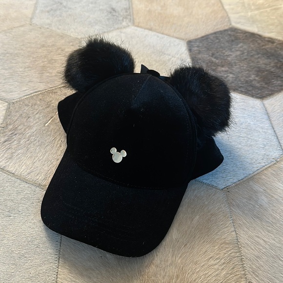 ❌SOLD❌ BRAND NEW DISNEY Mickey Mouse ears baseball cap - Black/Velet - Picture 1 of 5